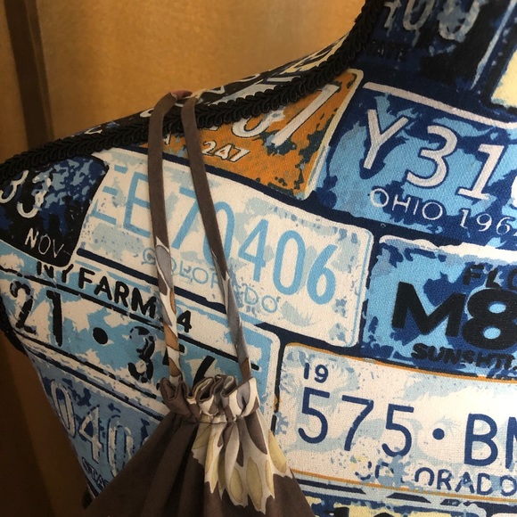 BCBGMaxAzia Summer Floral Dress - Picture 5 of 13